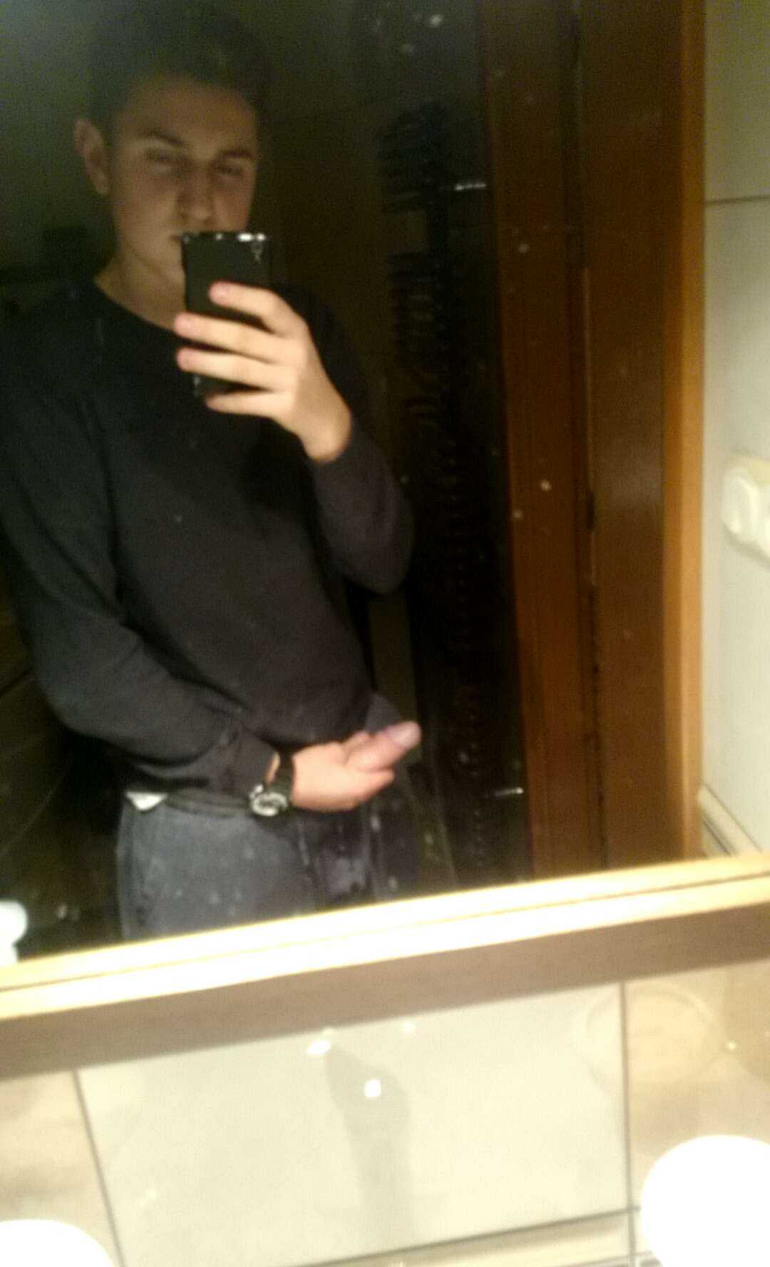 Unut_Cock_Self